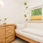 Bungis ,de - 28 Ferienhaeuser Am Grimnitzsee G8 Holiday home