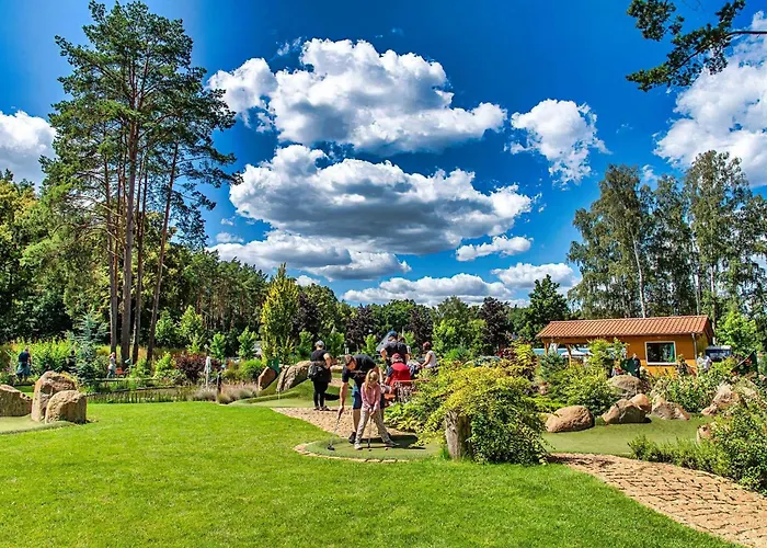 Bungis - 28 Ferienhaeuser Am Grimnitzsee G8 *